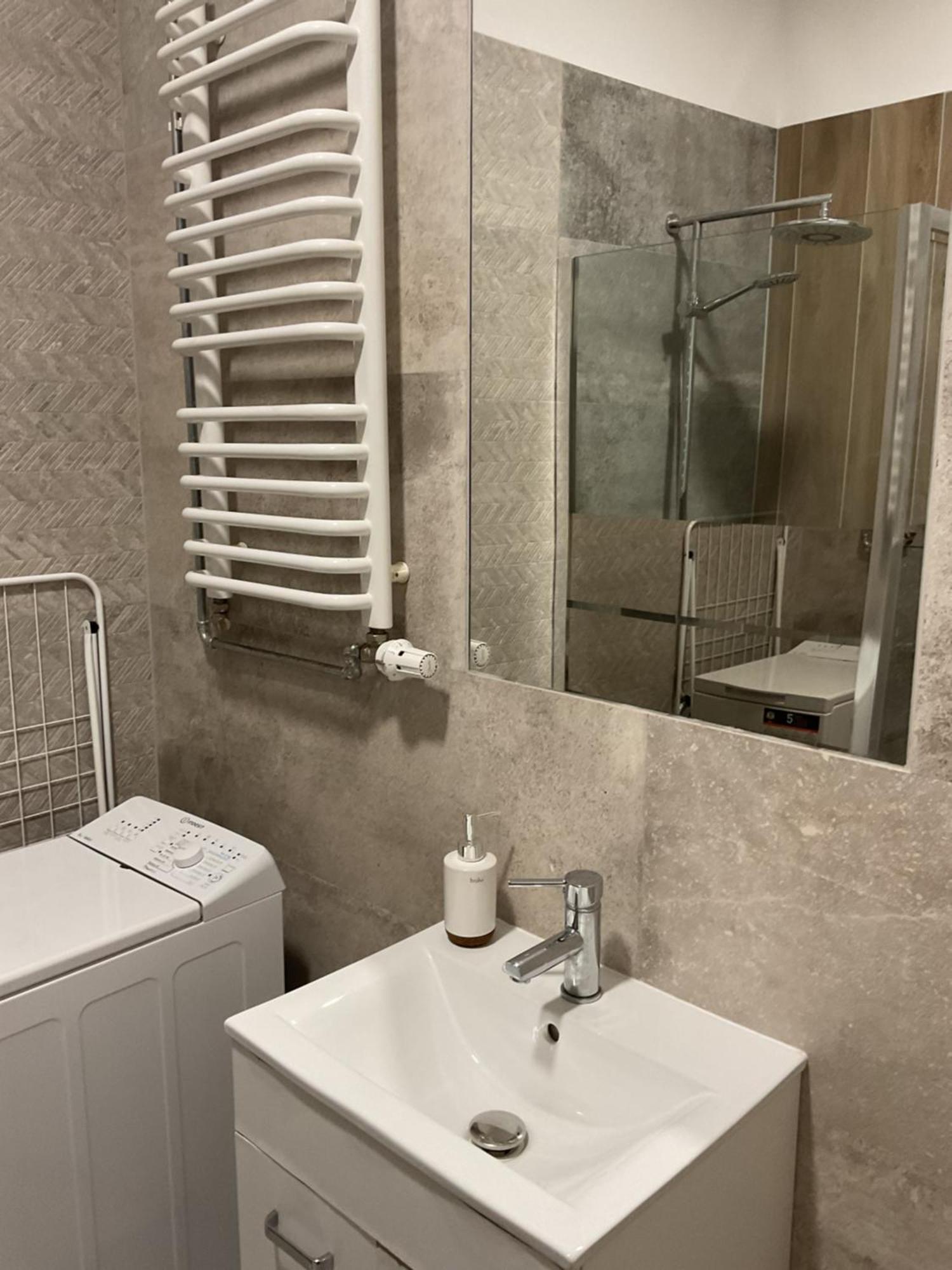 Omorika Na Zamkowej Appartement Krakau Buitenkant foto